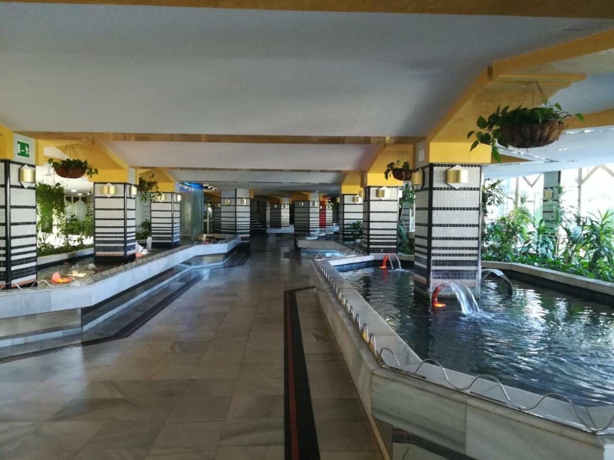 Parking Privado Benalbeach بينالماذينا المظهر الخارجي الصورة